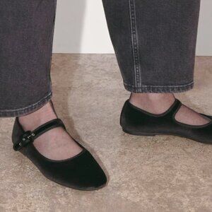 Everlane The Day Buckle Mary Jane Black Satin Size 8.5